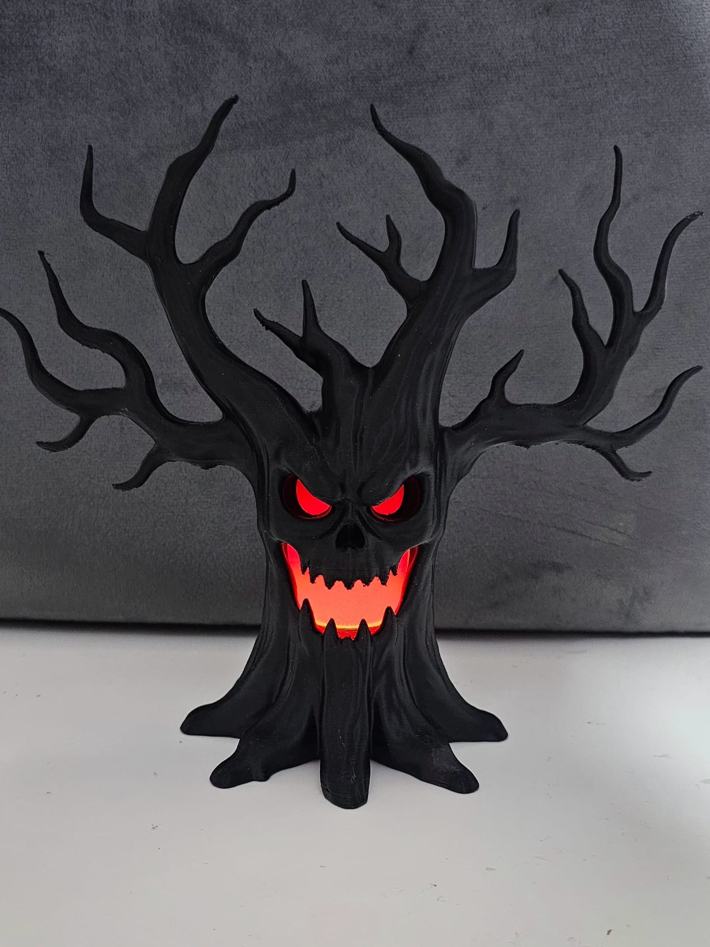 Halloween Black Skull Tree LED Decoration β Gothic Spooky Haunted House Ornament