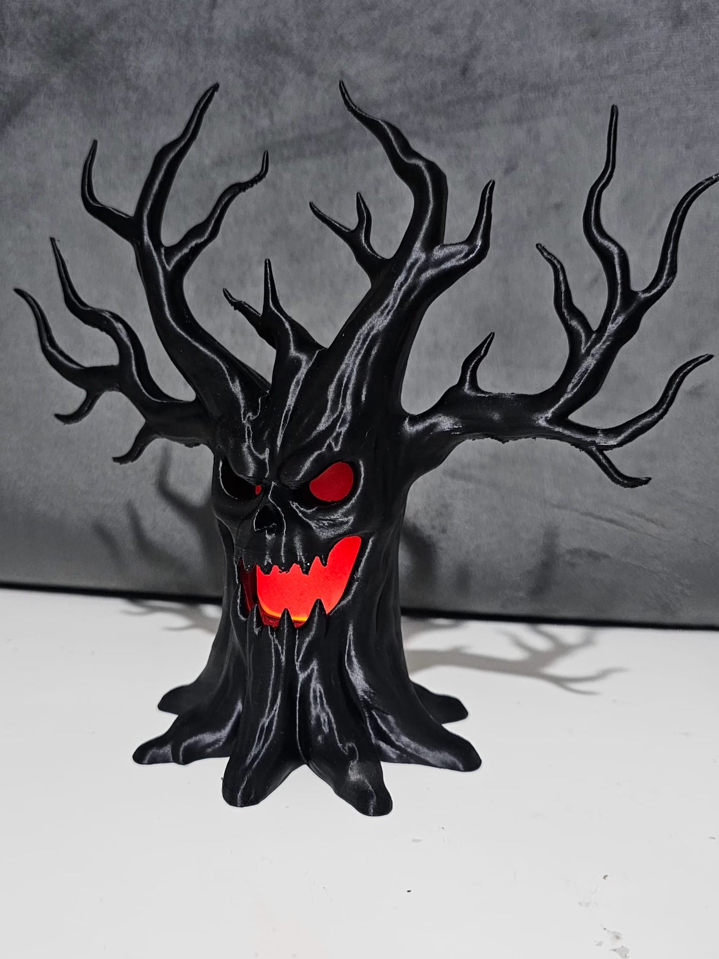 Halloween Black Skull Tree LED Decoration β Gothic Spooky Haunted House Ornament